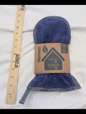 Norwex Dusting Mitt in Deep Blue